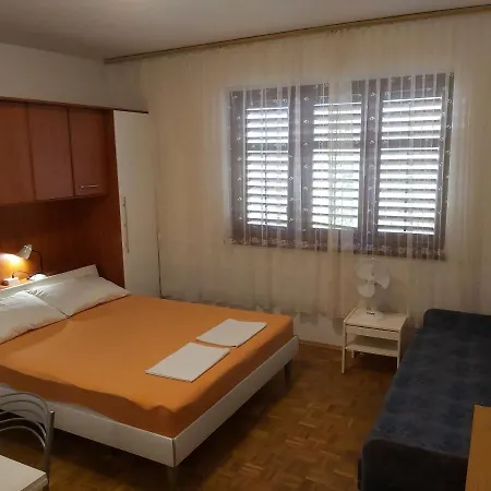 Apartamento Miki Vodice