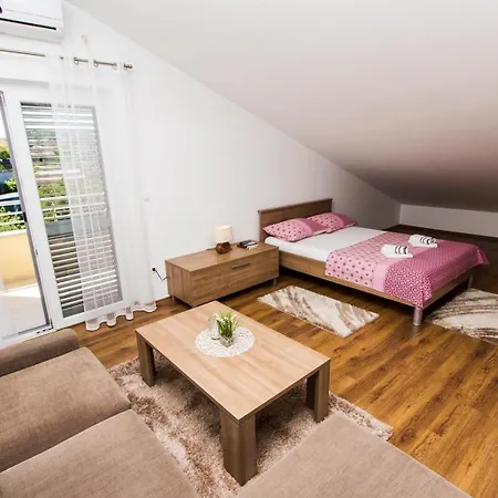 Apartment Vesna Vodice