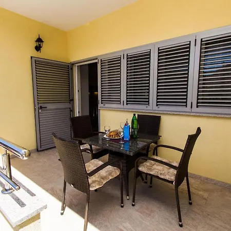 Apartment Vesna Vodice